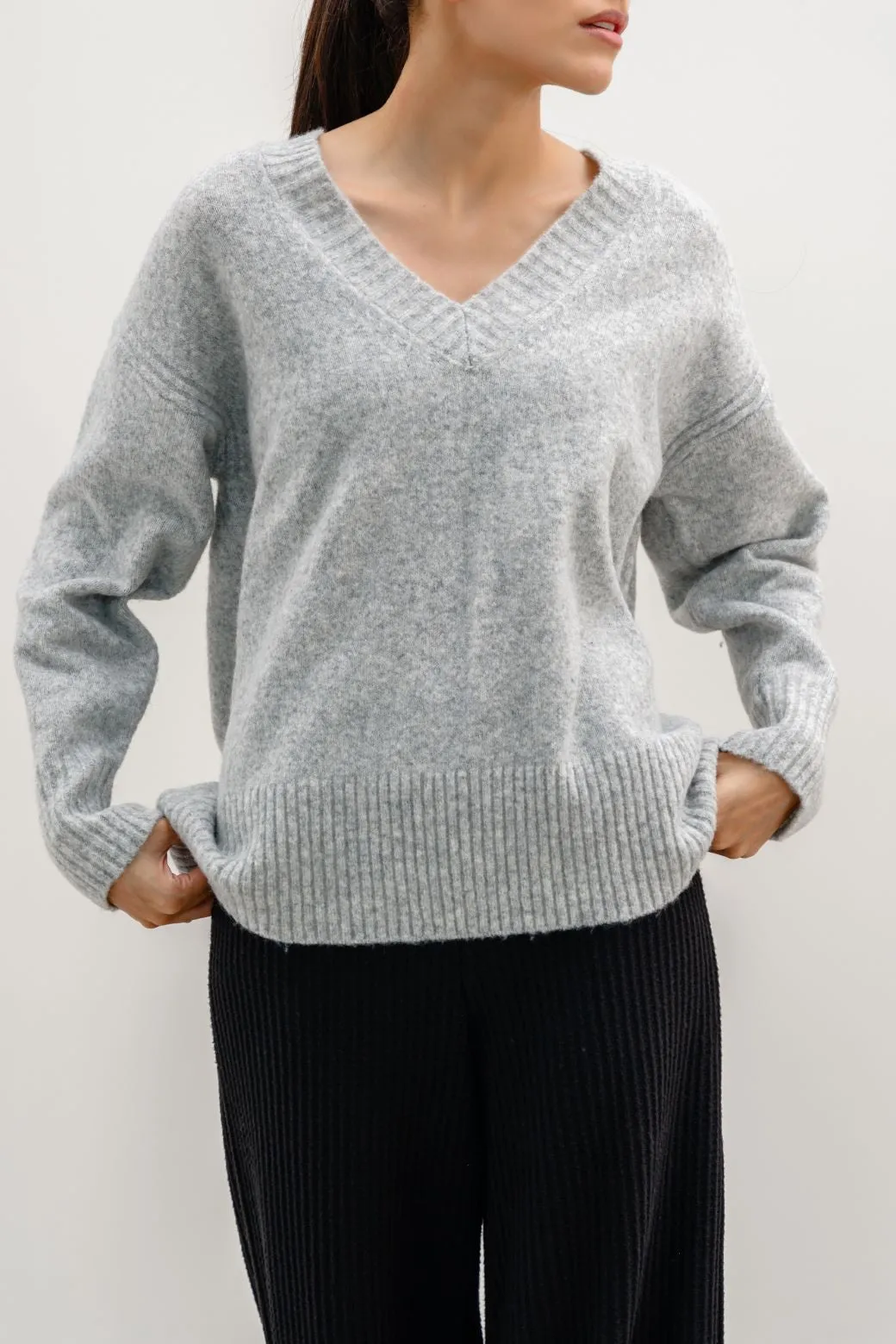 CLASSIC V-NECK JUMPER Trendy Winter Breathable touch