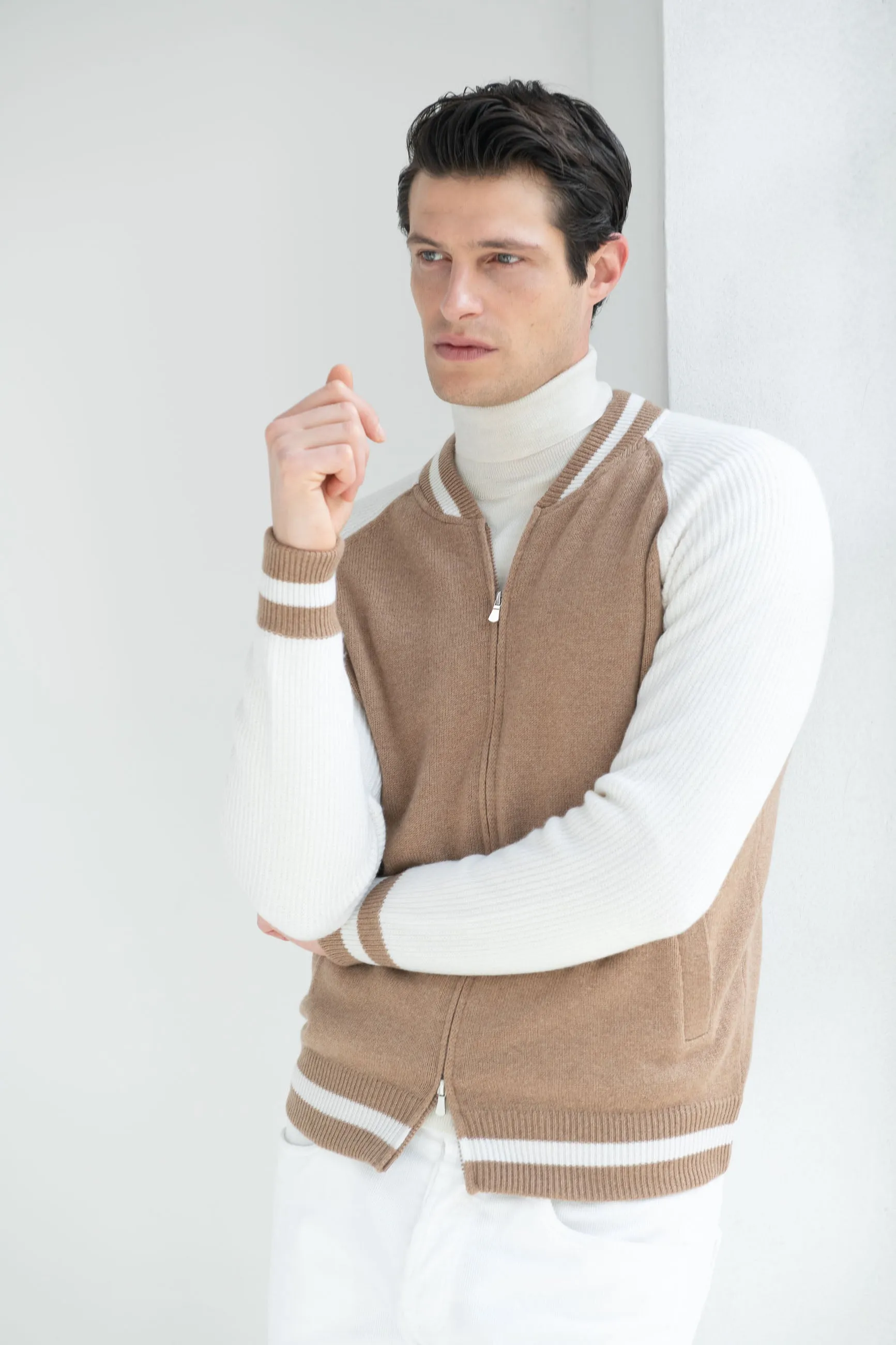 Parisian Chic Winter Fashion Beige knitted college bomber - Made in Italy