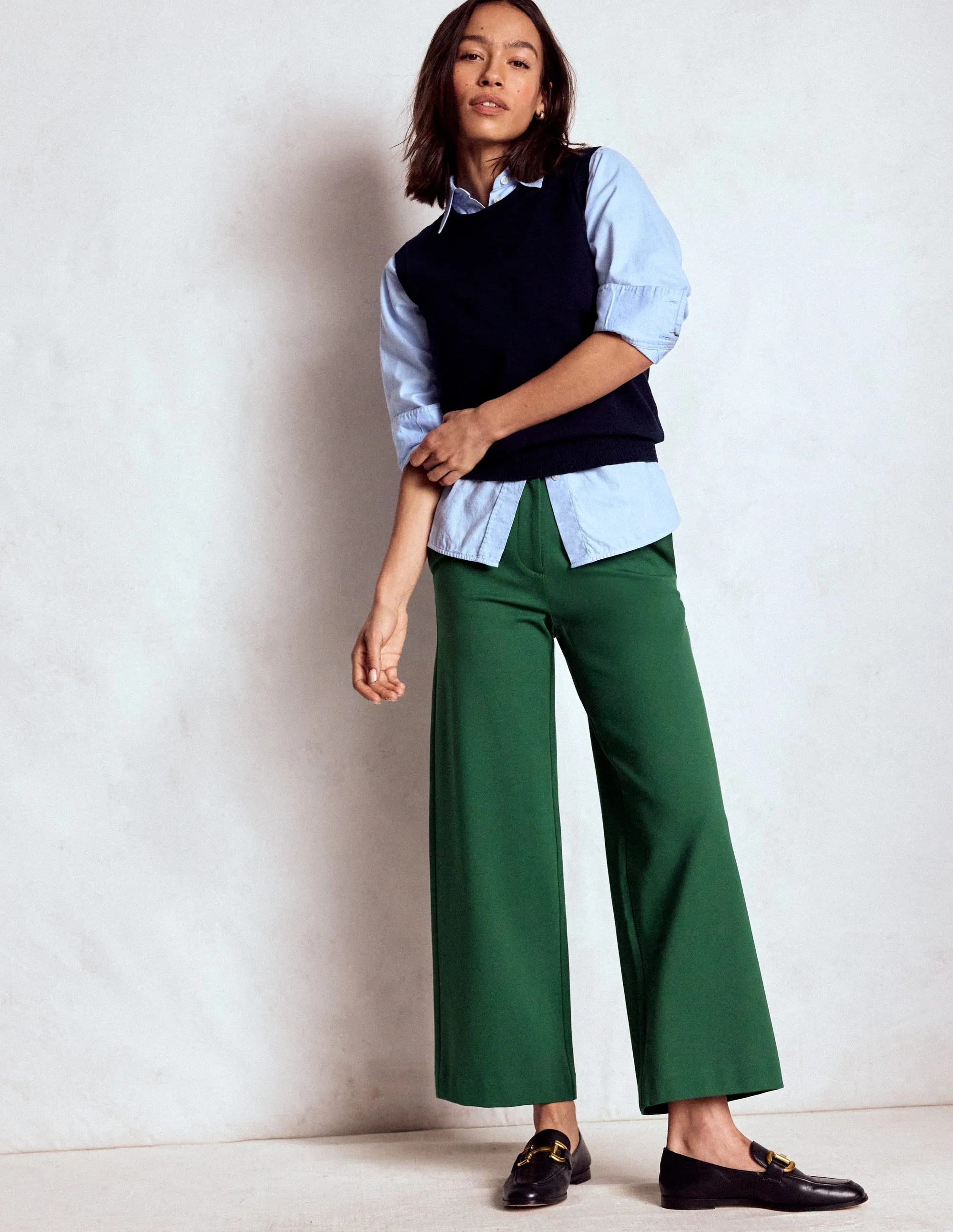 Belgravia Ponte Crop Trousers-Hunter Green Hiking Gear