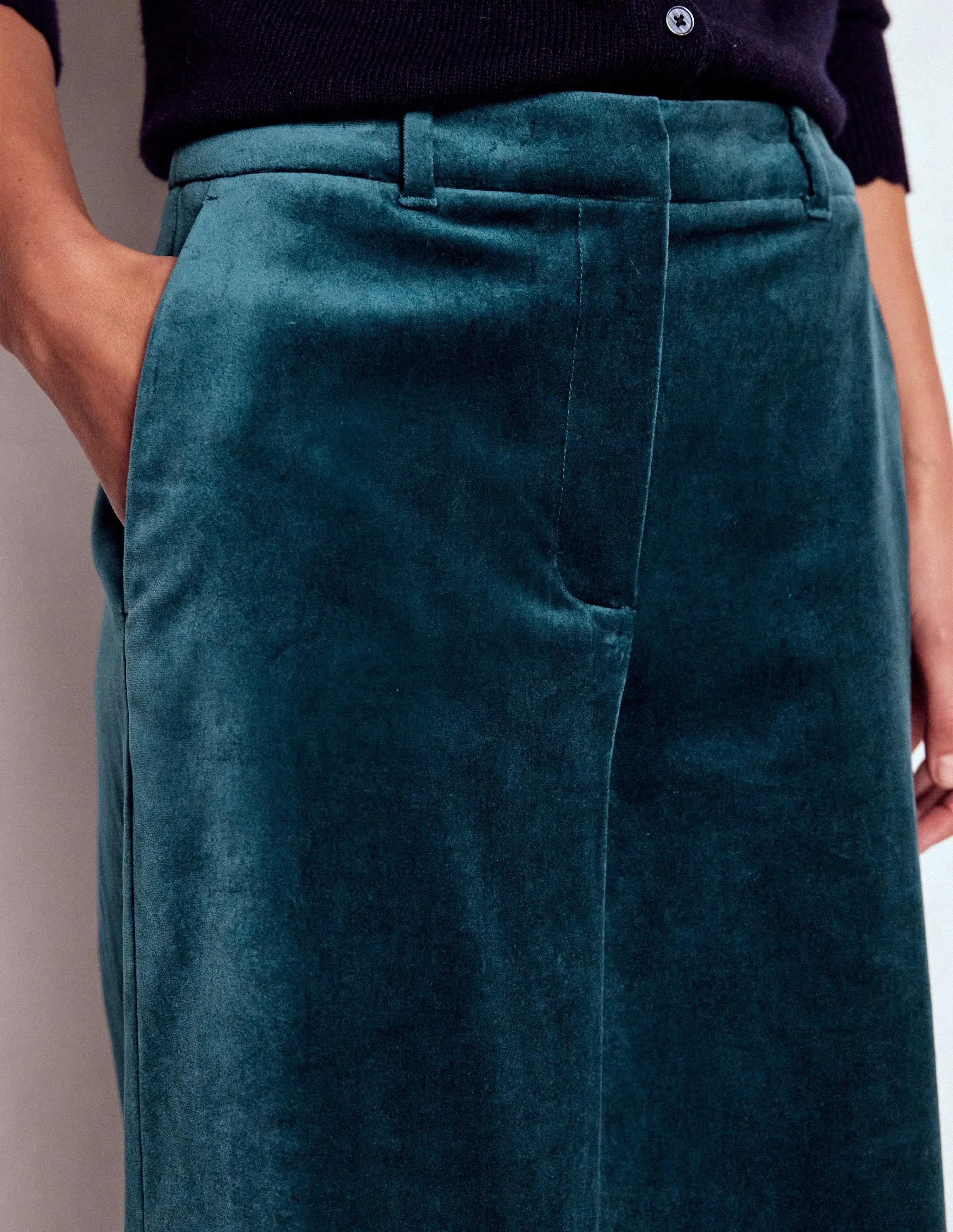 SeamlessPocketDesign Versatile Layering Belgravia Velvet Trousers-Midnight Teal