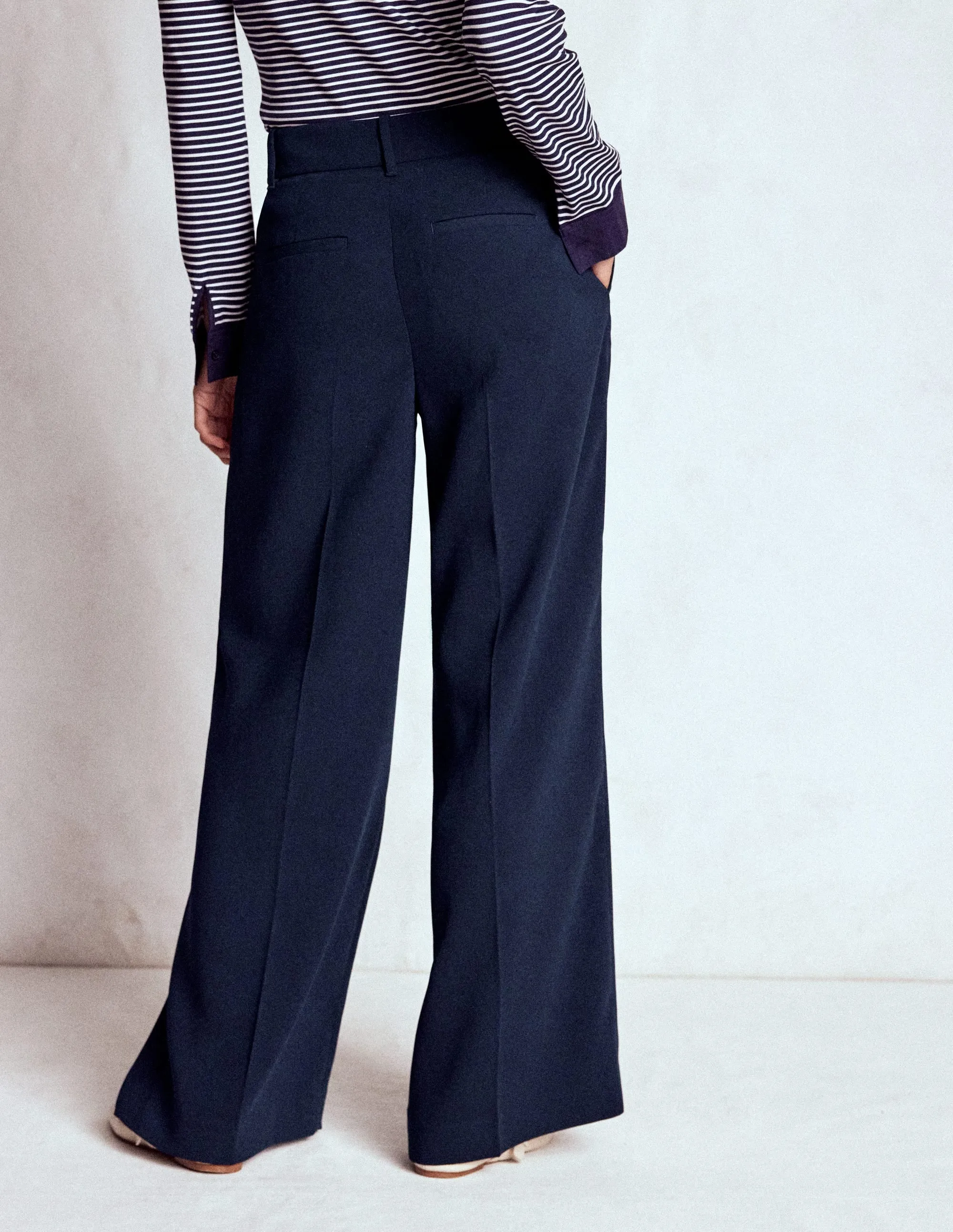 Wrinkle Free Fabric Kensington Tailored Trousers-Navy