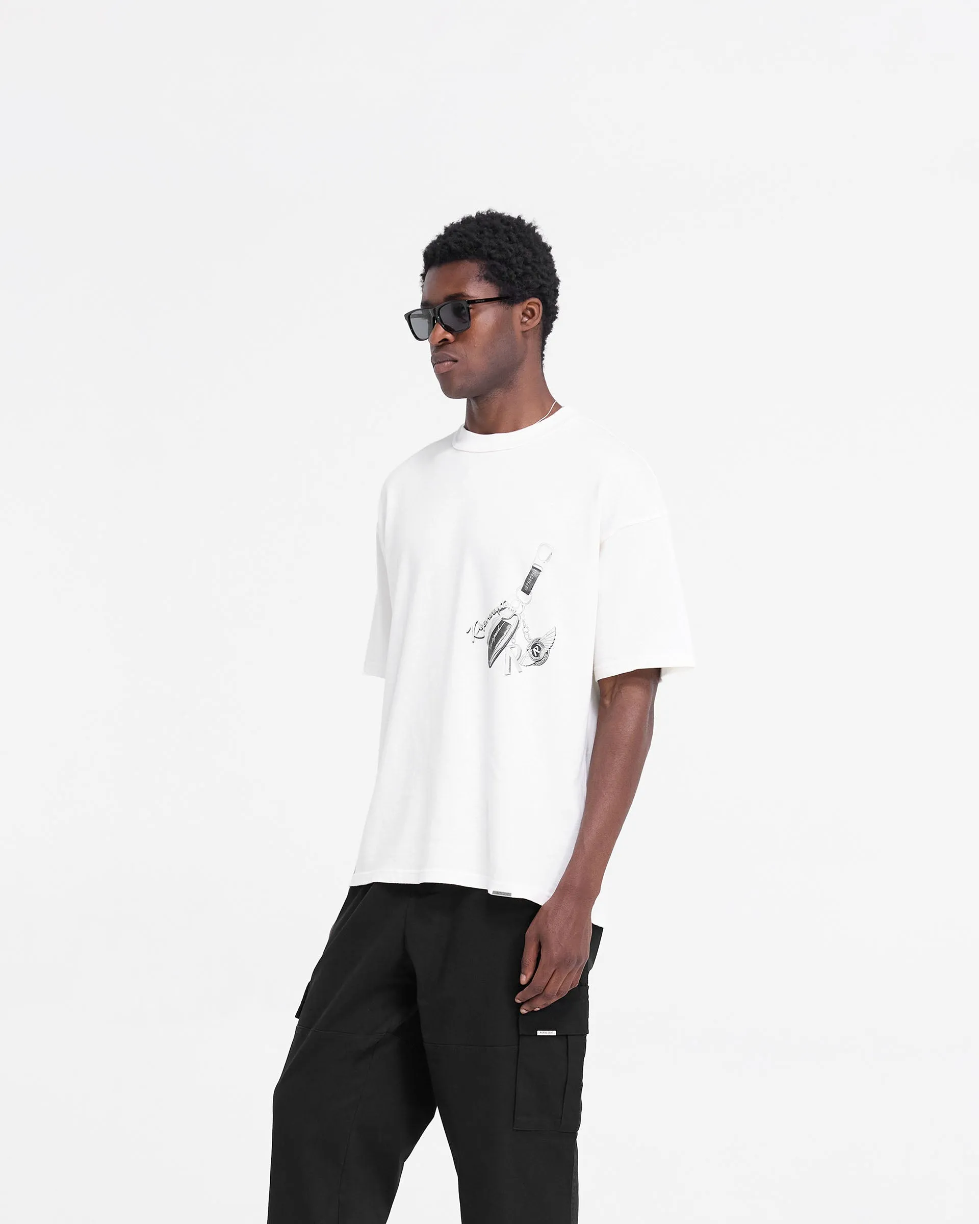 Holiday Style Keys To The Club T-Shirt - Flat White
