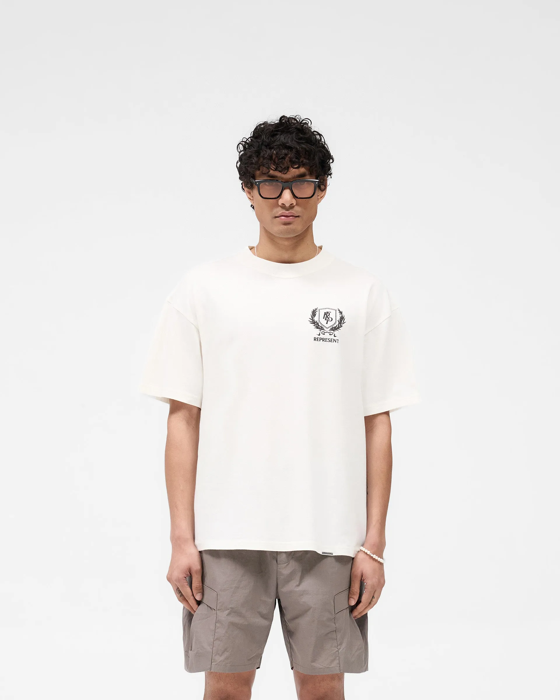 Cozy Wear Fit casual outing Crest T-Shirt - Flat White