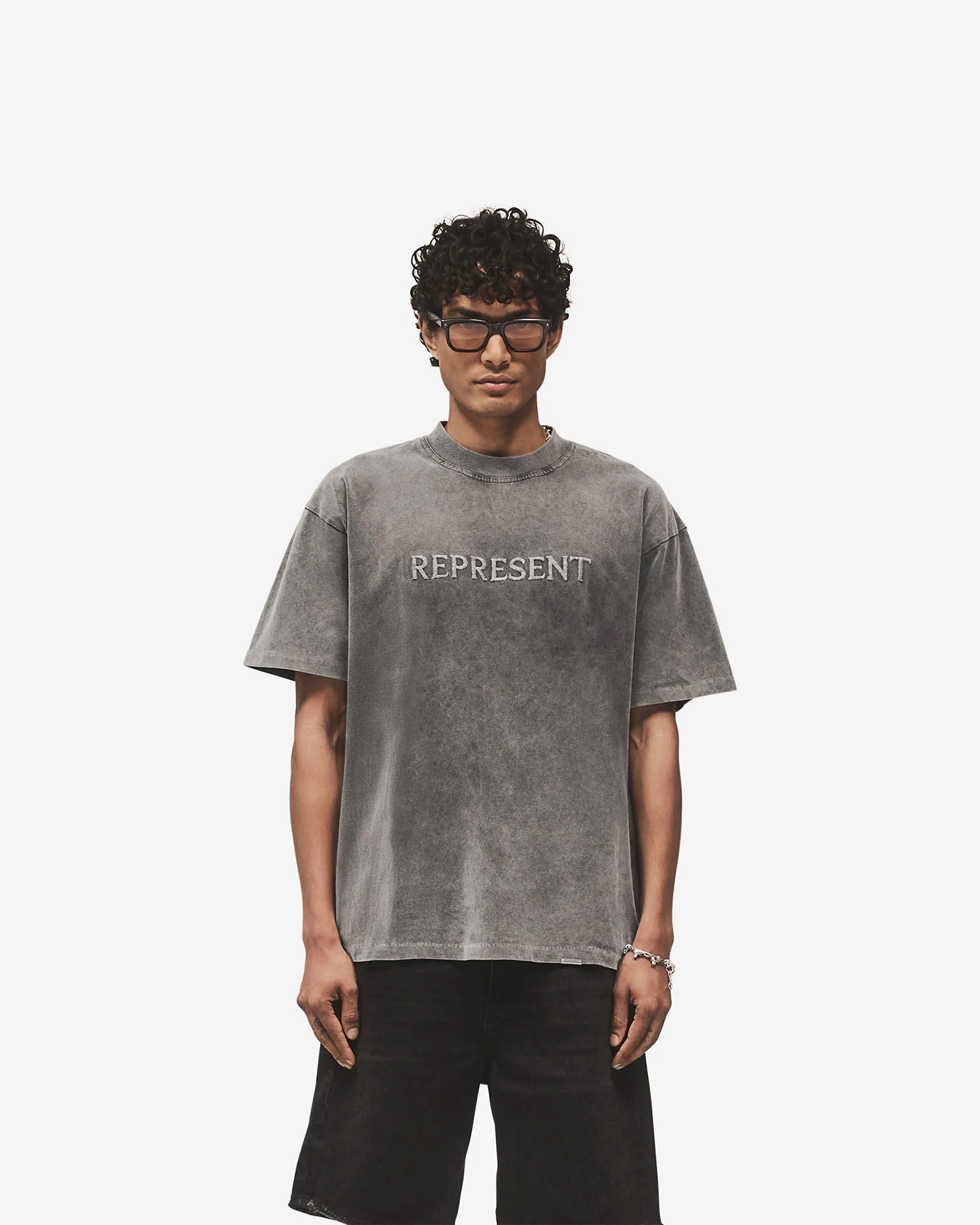 Geometric Print Temperature Regulating Fabric Embroidered Serif Logo T-Shirt - Vintage Grey