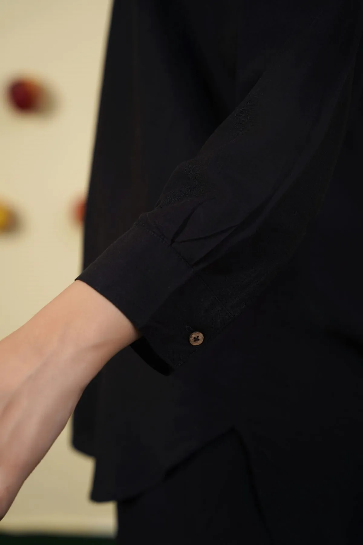 Fashion staples ESSENTIAL COTTON SHIRT