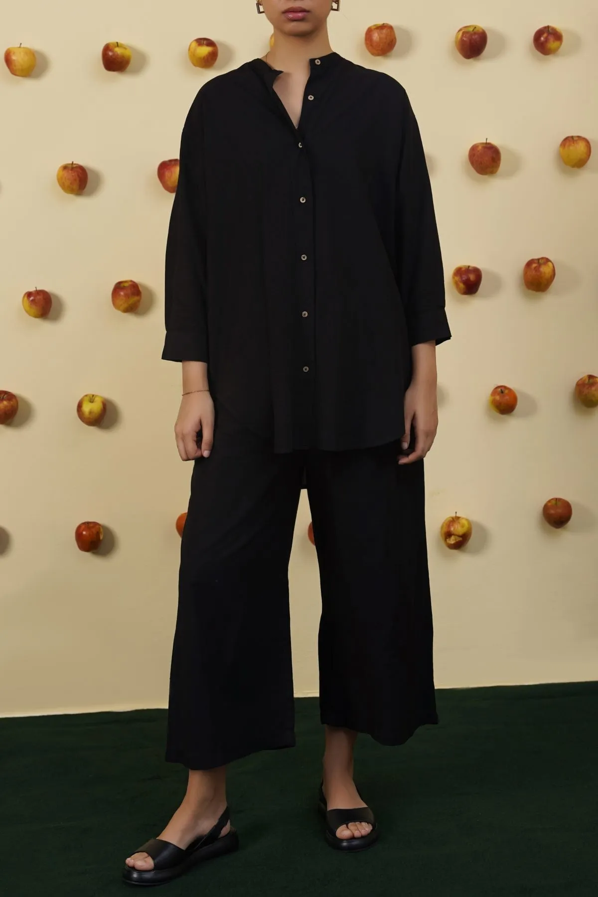 ESSENTIAL COTTON SHIRT Versatile Outfit mix and match