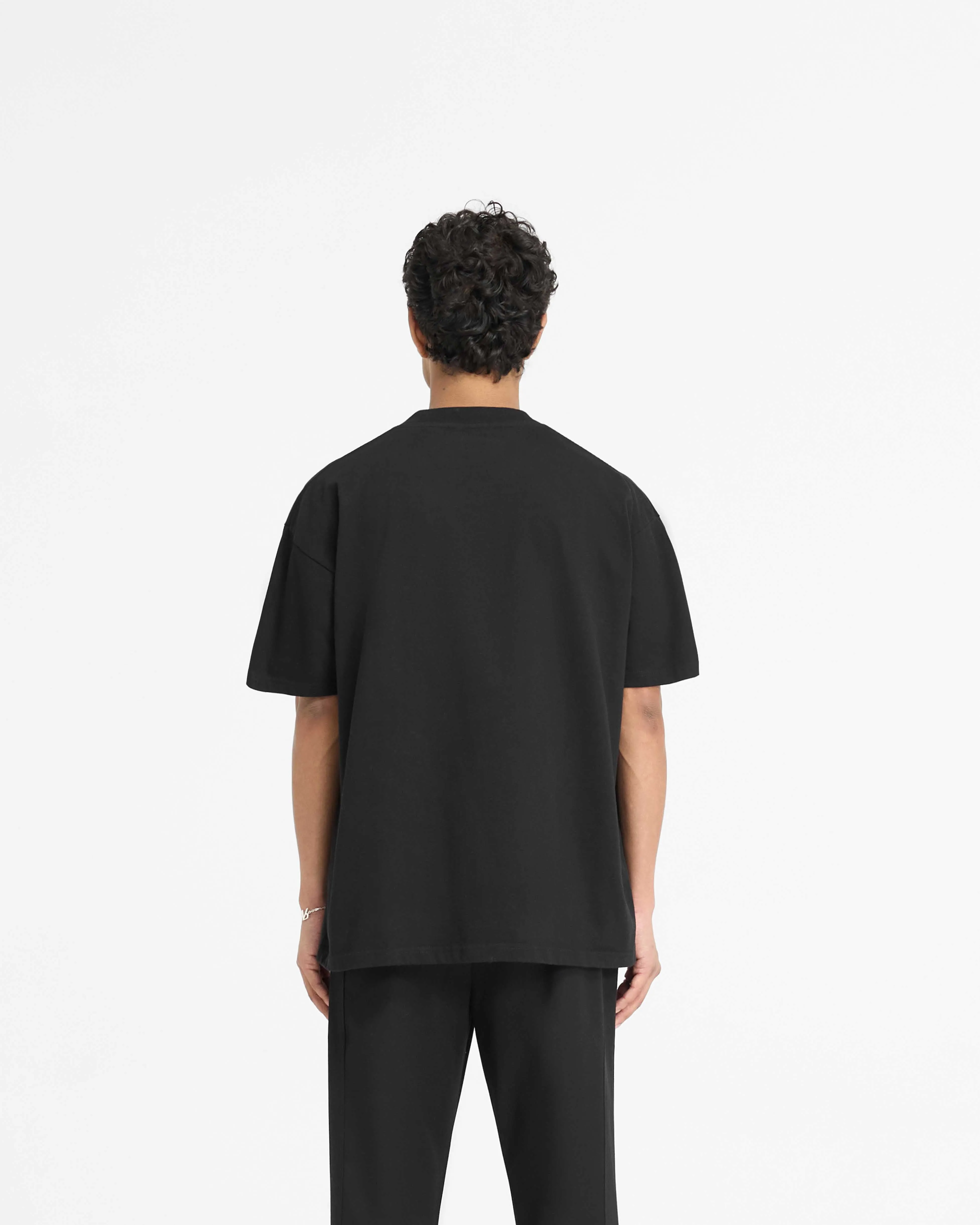 England Applique T-Shirt - Jet Black Simple yet stylish Comfy Look Wear