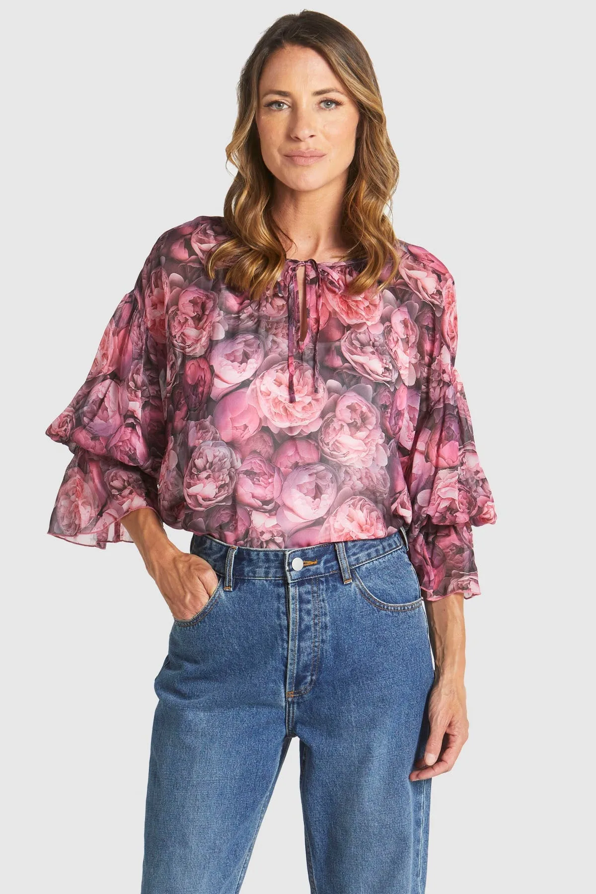 Fate Phenomenon Blouse Peony Contoured Armhole Design Natural Fiber Blend