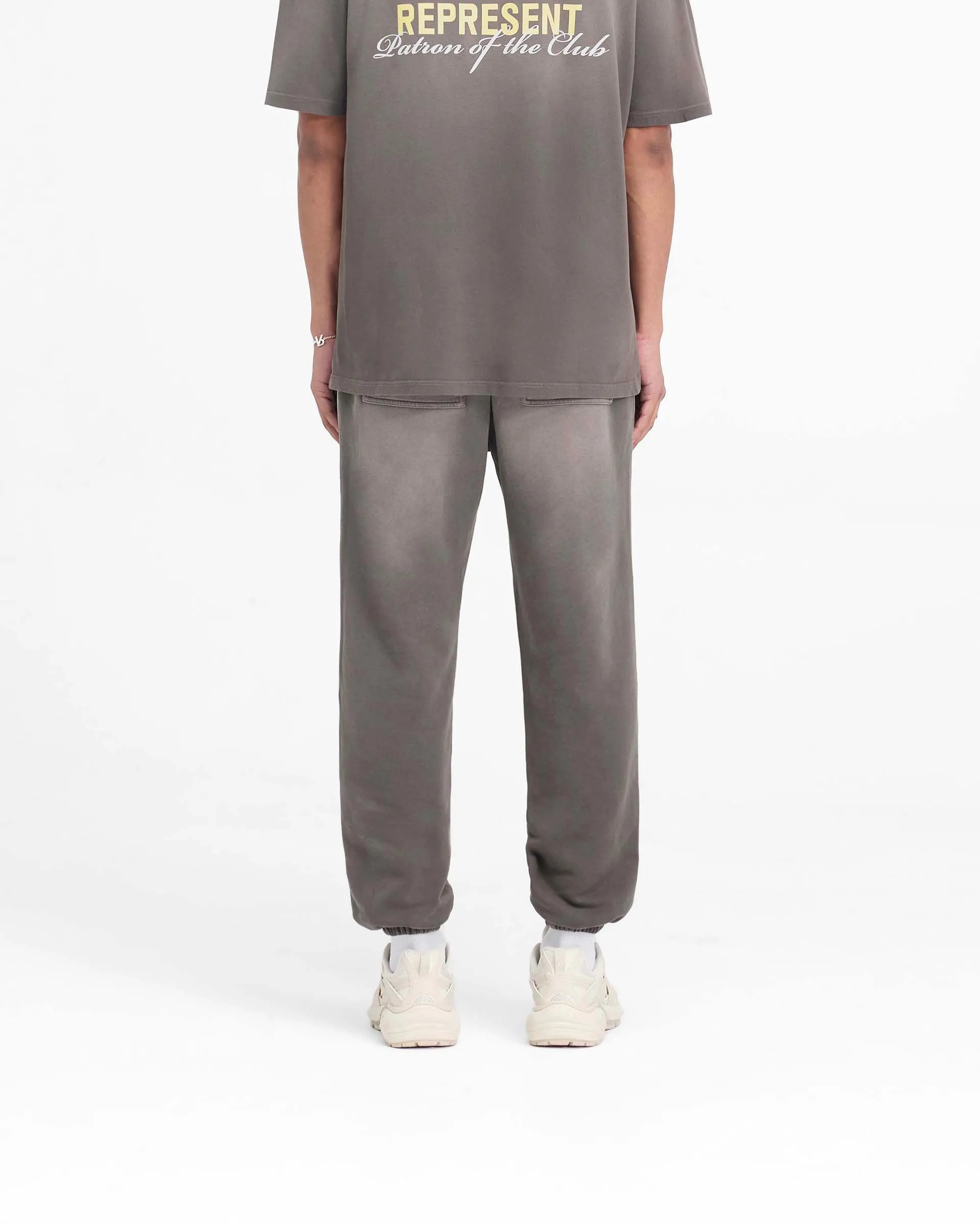 Sporty Comfort Wear Patron Of The Club Sweatpant - Washed Olive