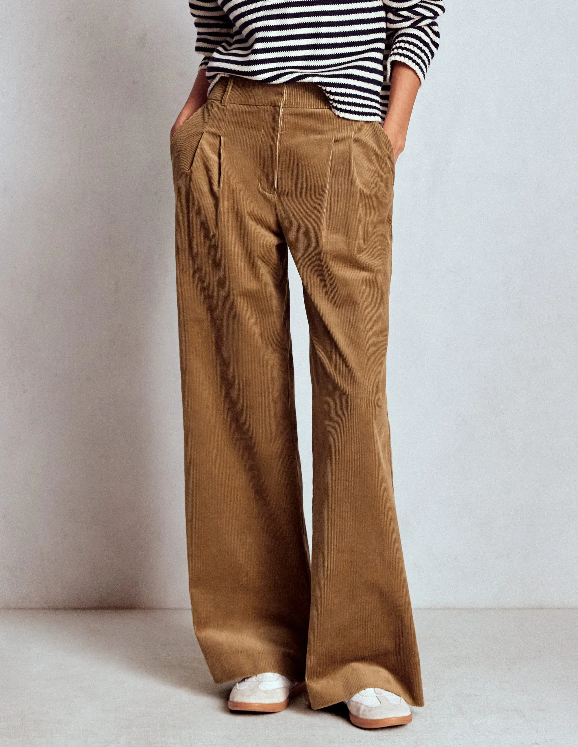 Athletic Flex Wear Vintage Wash Kensington Cord Trousers-Latte