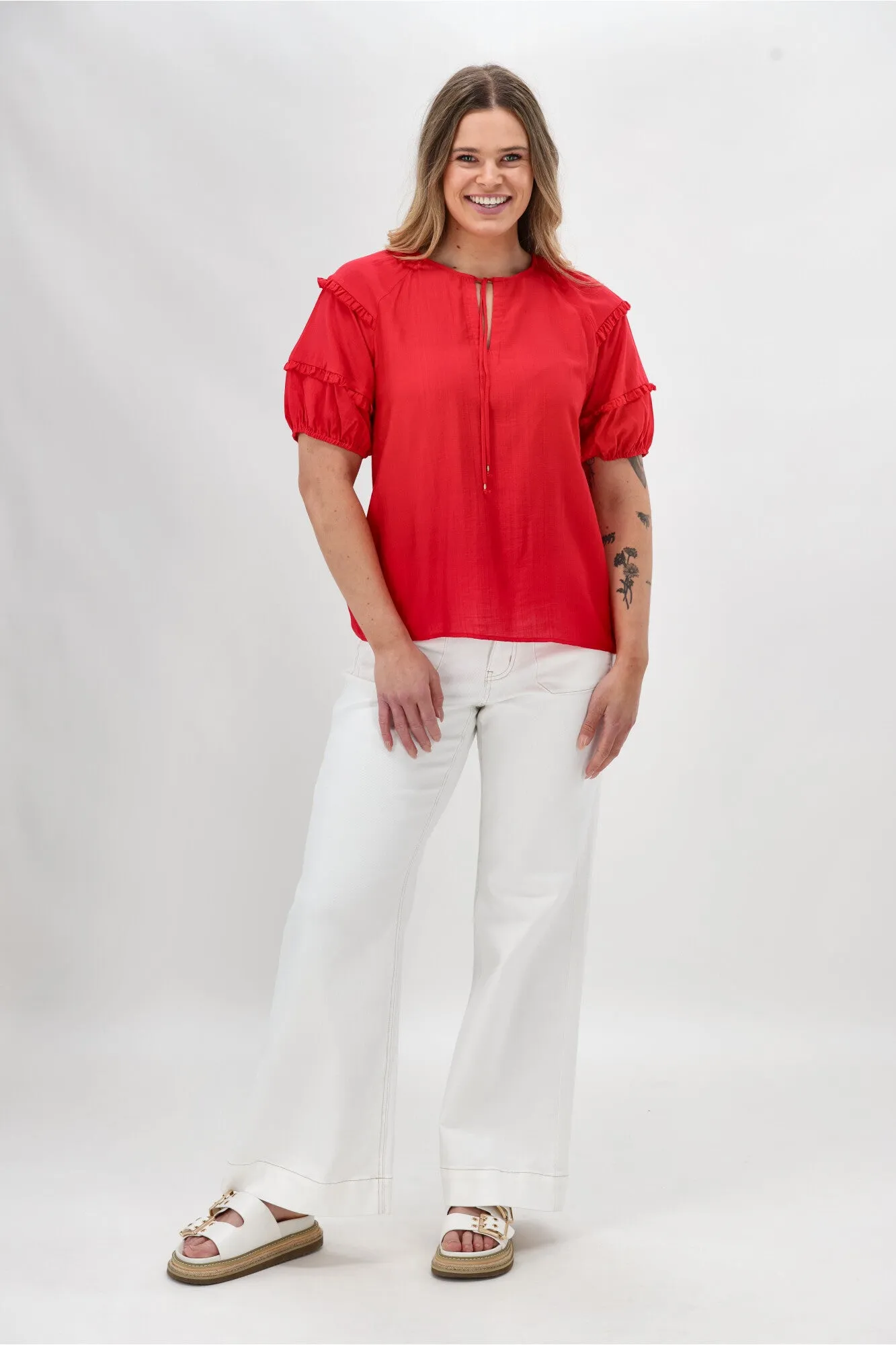 Gloss The Label Clea Frill Detail Puff Sleeve Top Coral DurableCollarStays