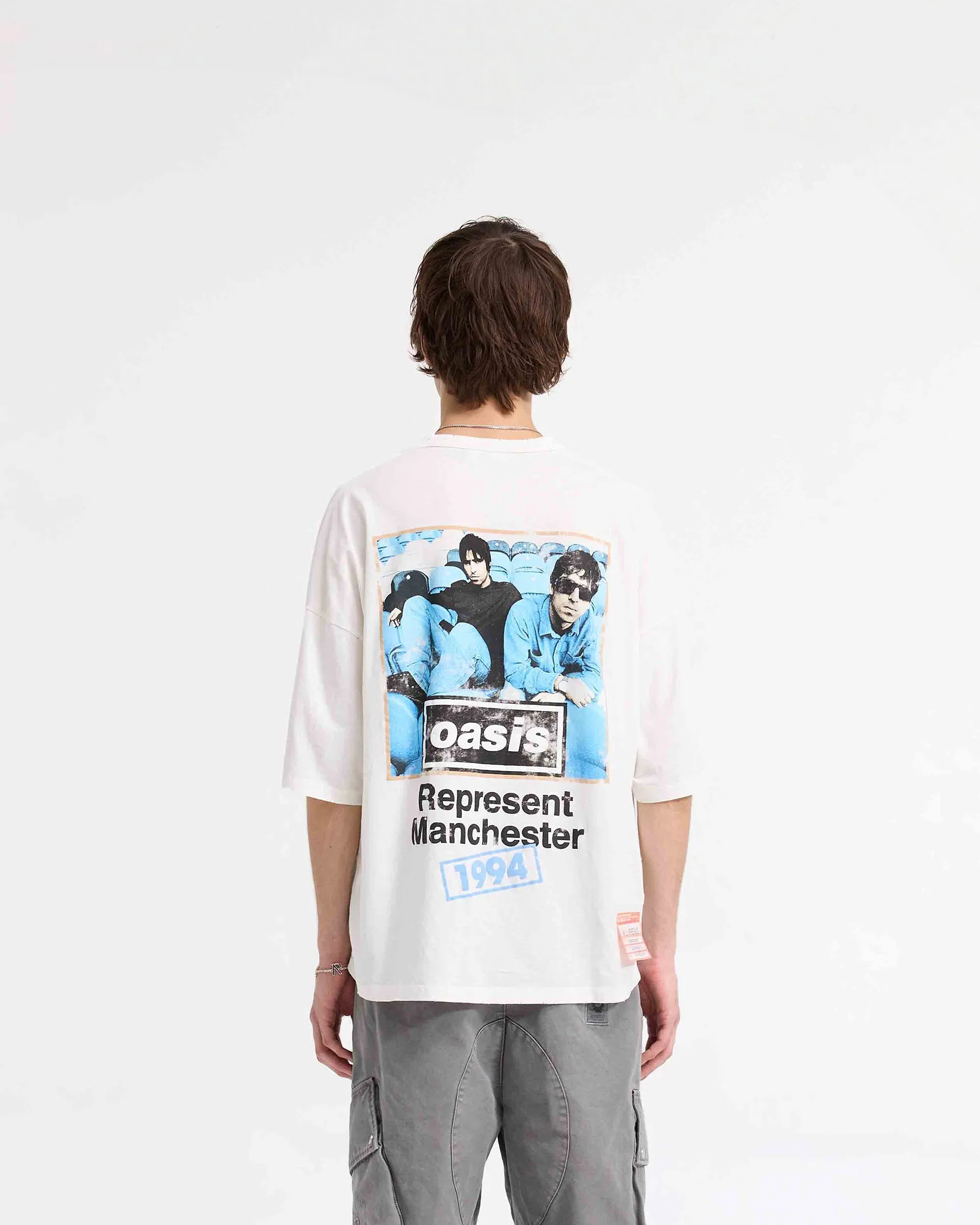 Essential Top outdoor concert Represent X Oasis Maine Road T-Shirt - Flat White