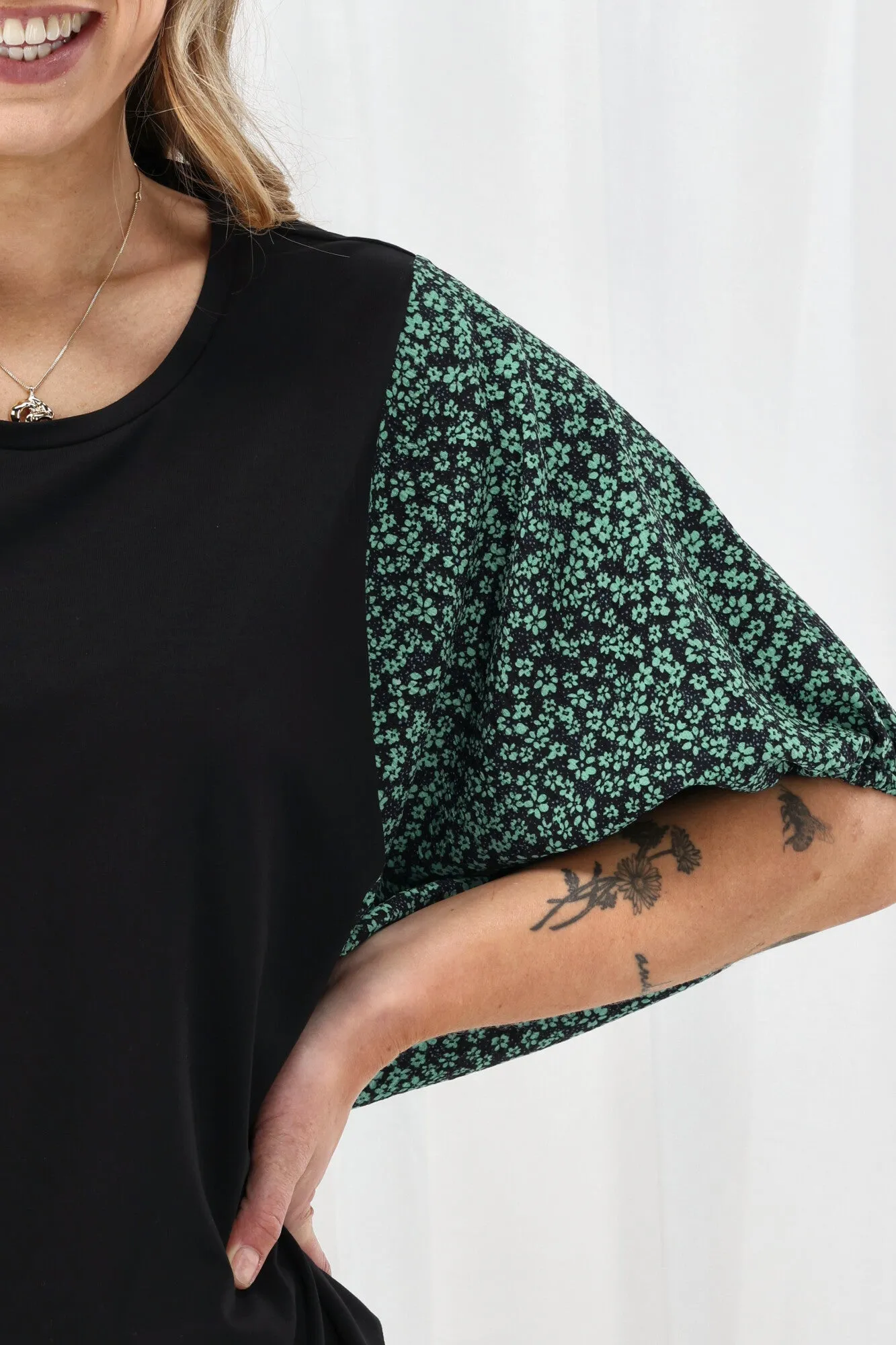 Temperature Regulating Fabric Shine On Label Sheyena Woven Sleeve Top Black w Green Floral