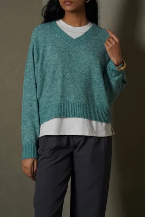 Lightweight Cable Pattern SOFT BUTTER SWEATER