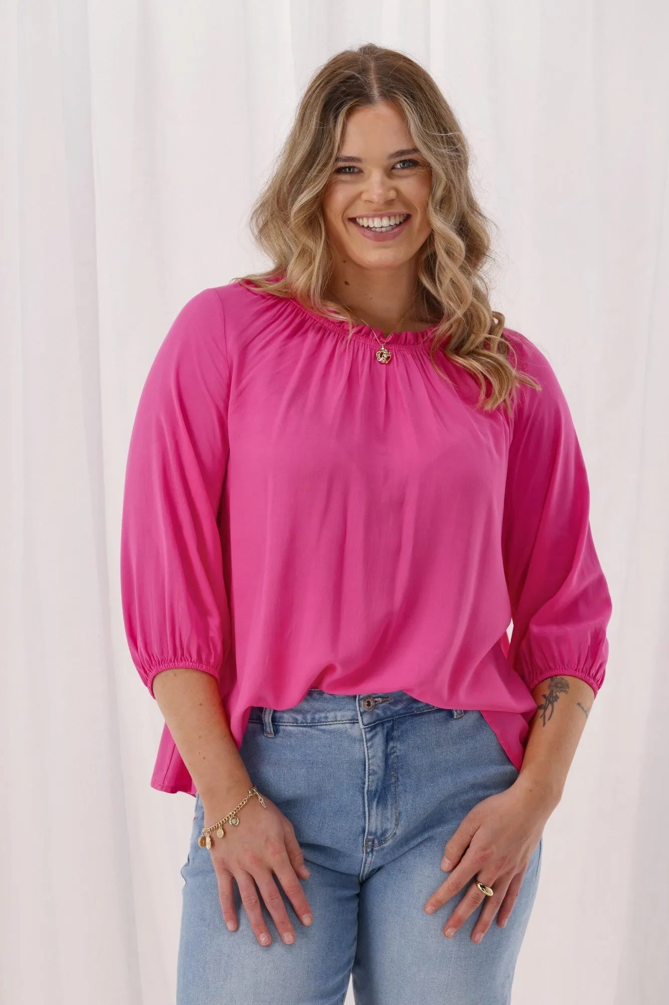 LightweightMaterial Wrinkle resistant fabric Sunday Boho Annika Top Pink