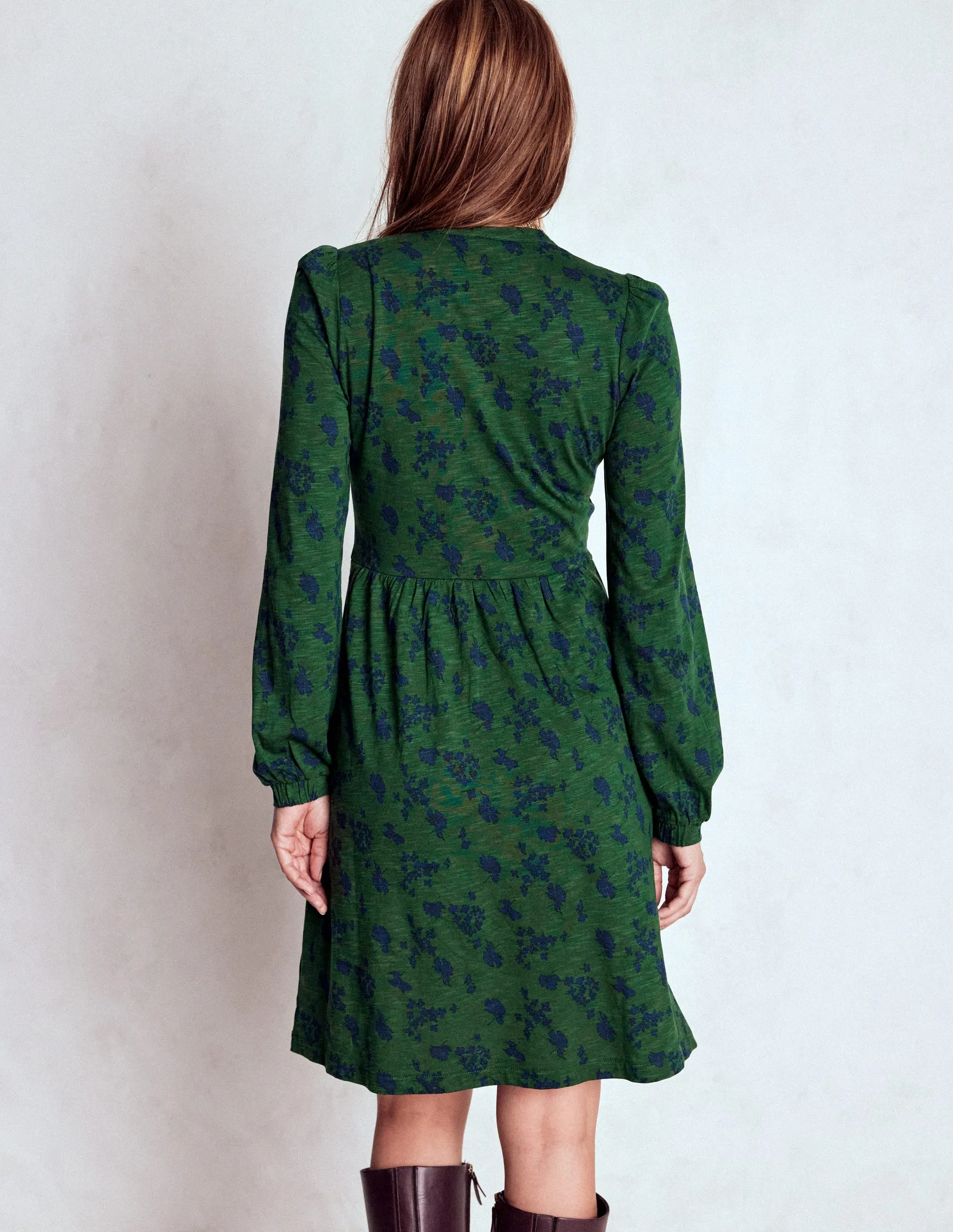 solo wear Easy Going Naomi Relaxed Jersey Dress-Dark Green, Dainty Meadow