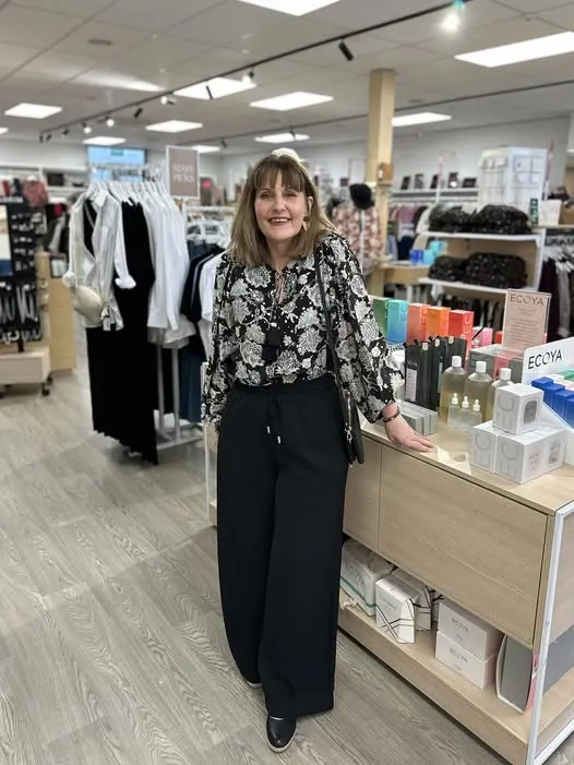 Athletic Wear Sunday Boho Audrey Peasant Sleeve Blouse Print Black