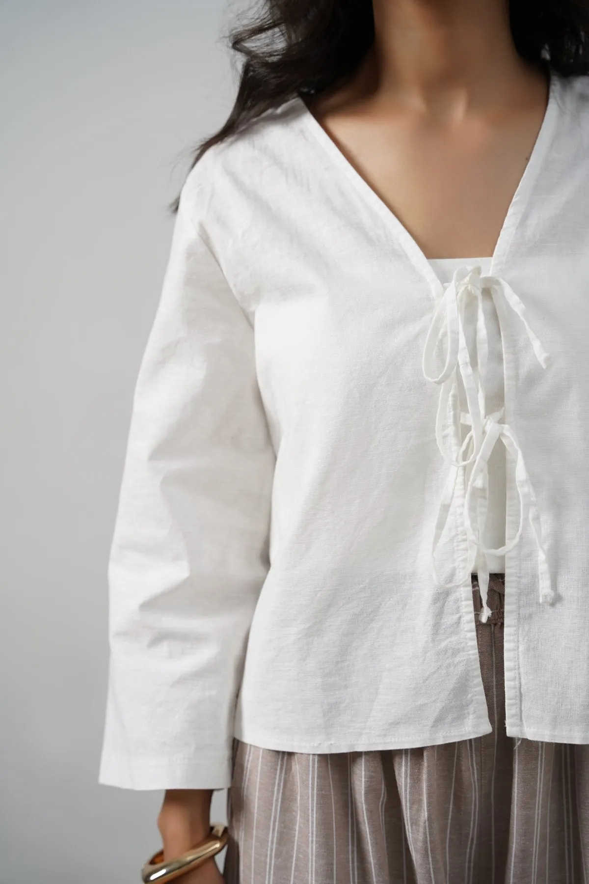 Contemporary Style LINEN BOW BLOUSE