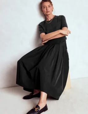 Sophisticated Casual Valentina Taffeta Midi Skirt-Black