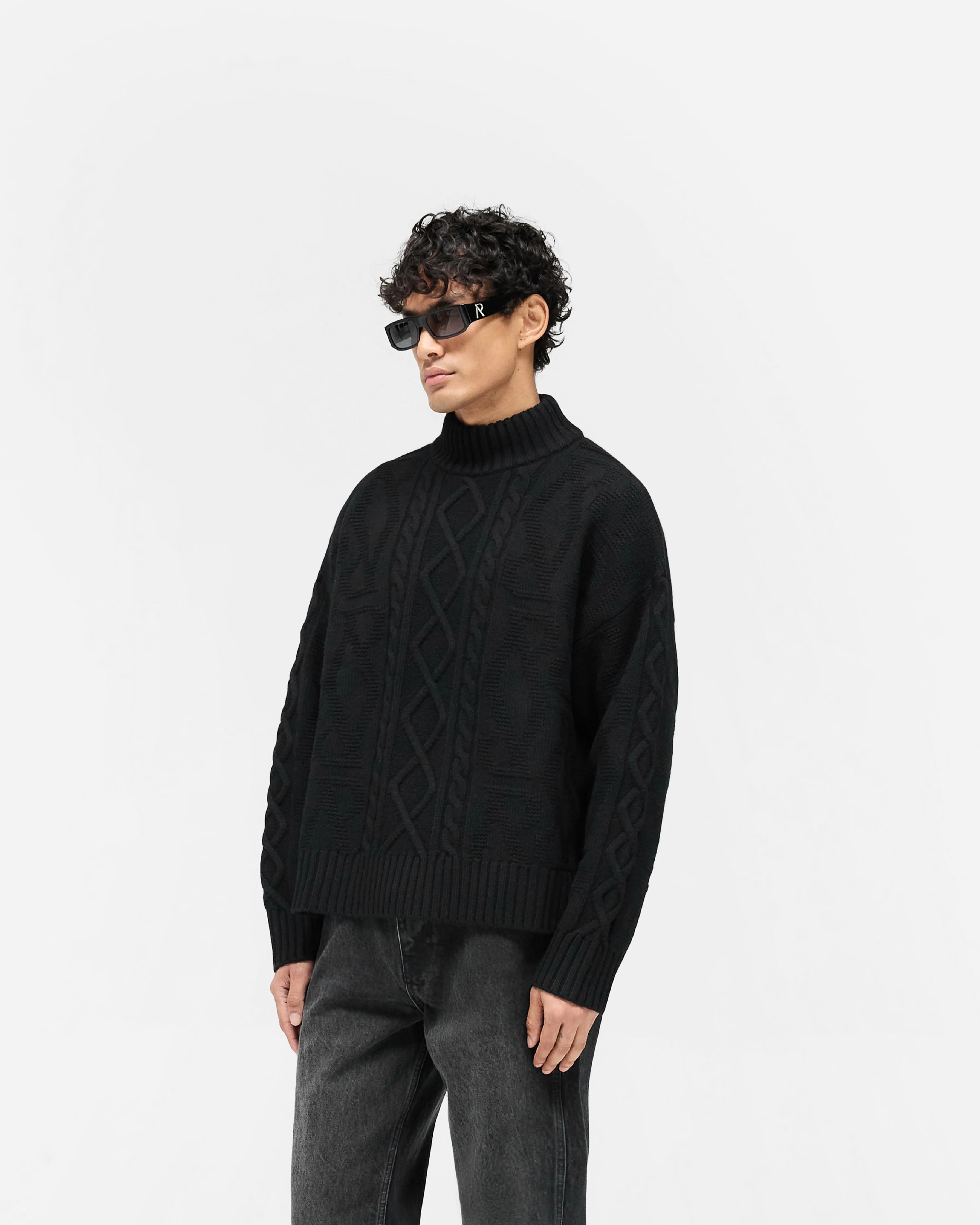 Casual Style Gallagher Knit - Black