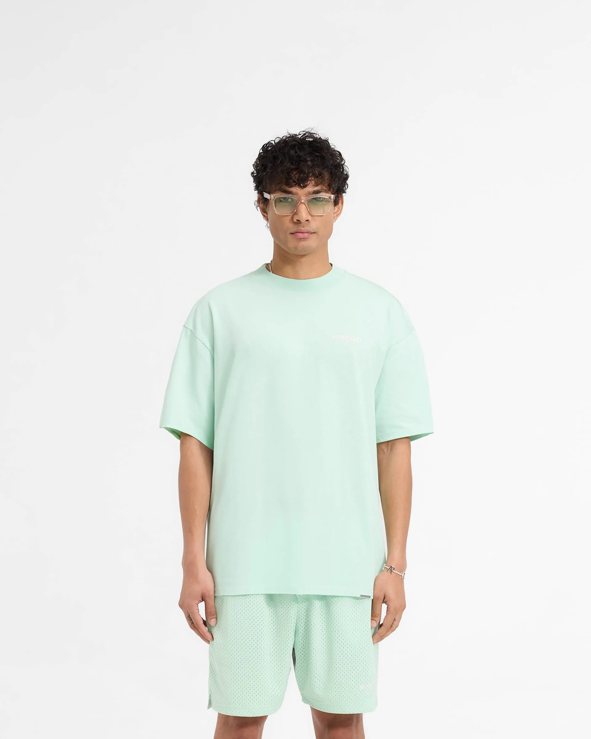 Represent Owners Club T-Shirt - Pistachio Chic and Cozy Wear Yoga class