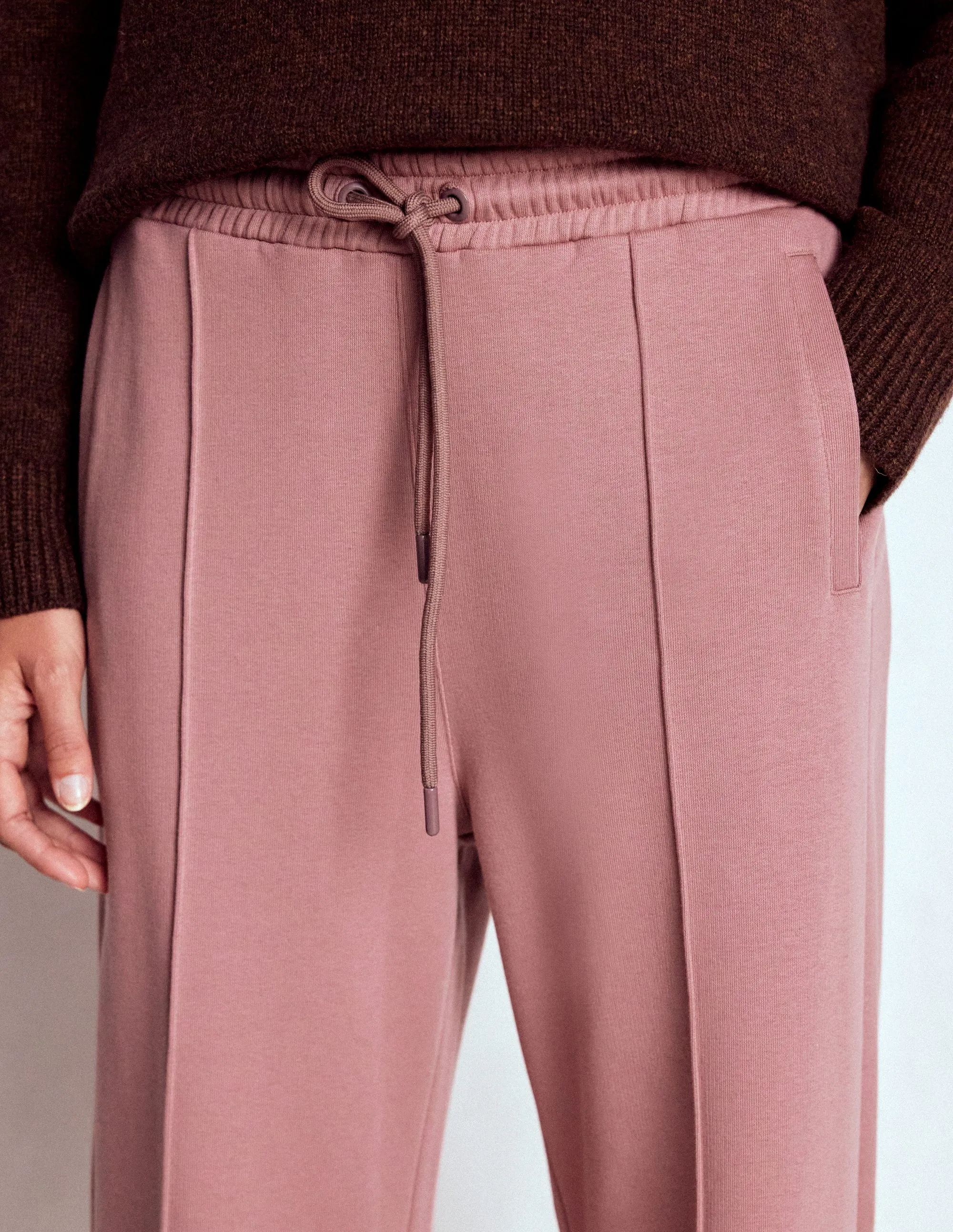 Core Essential Light Wear Fit Wide Leg Joggers-Blushing Rose