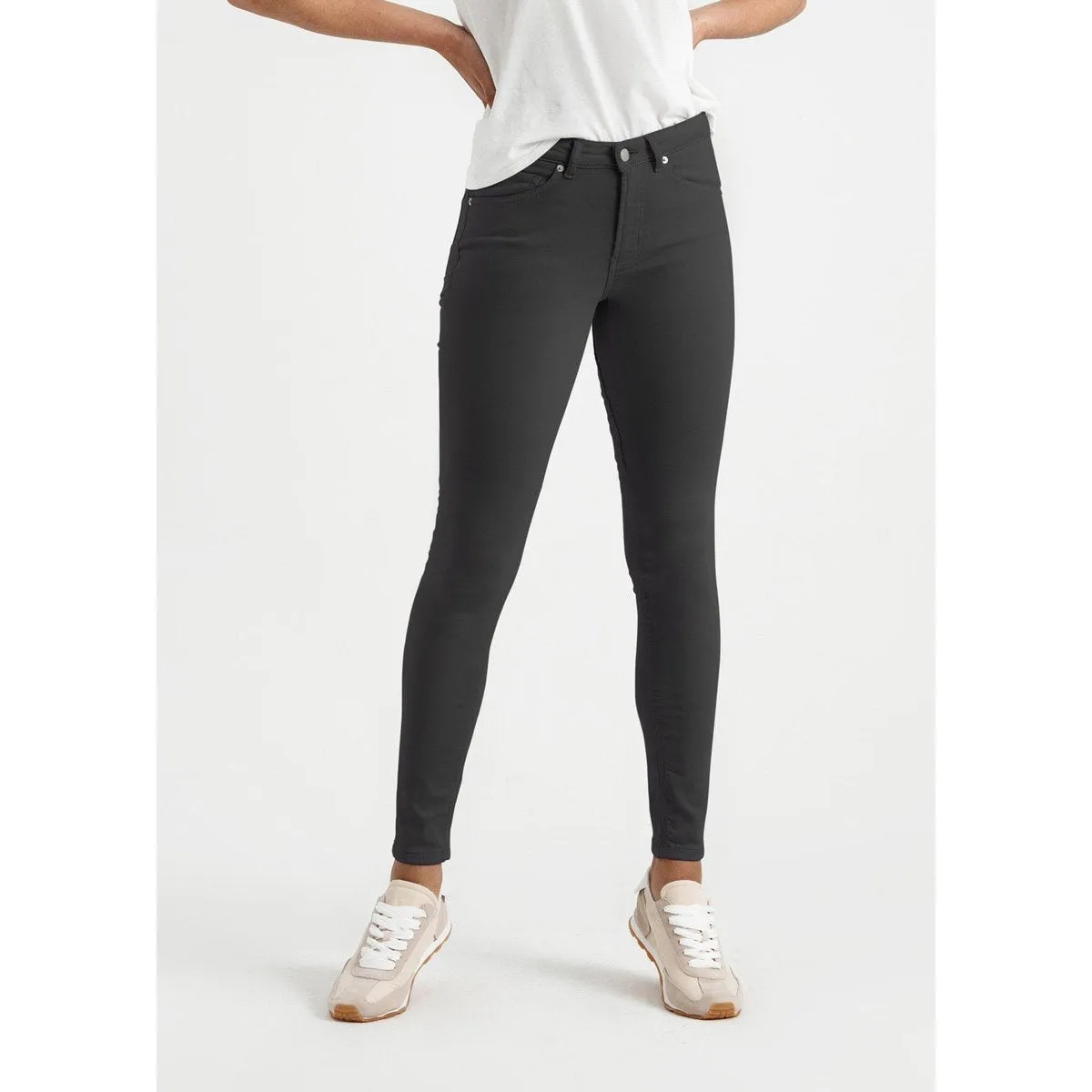 Casual Look Flex Wear Design Women's No Sweat Pant Mid Rise Skinny