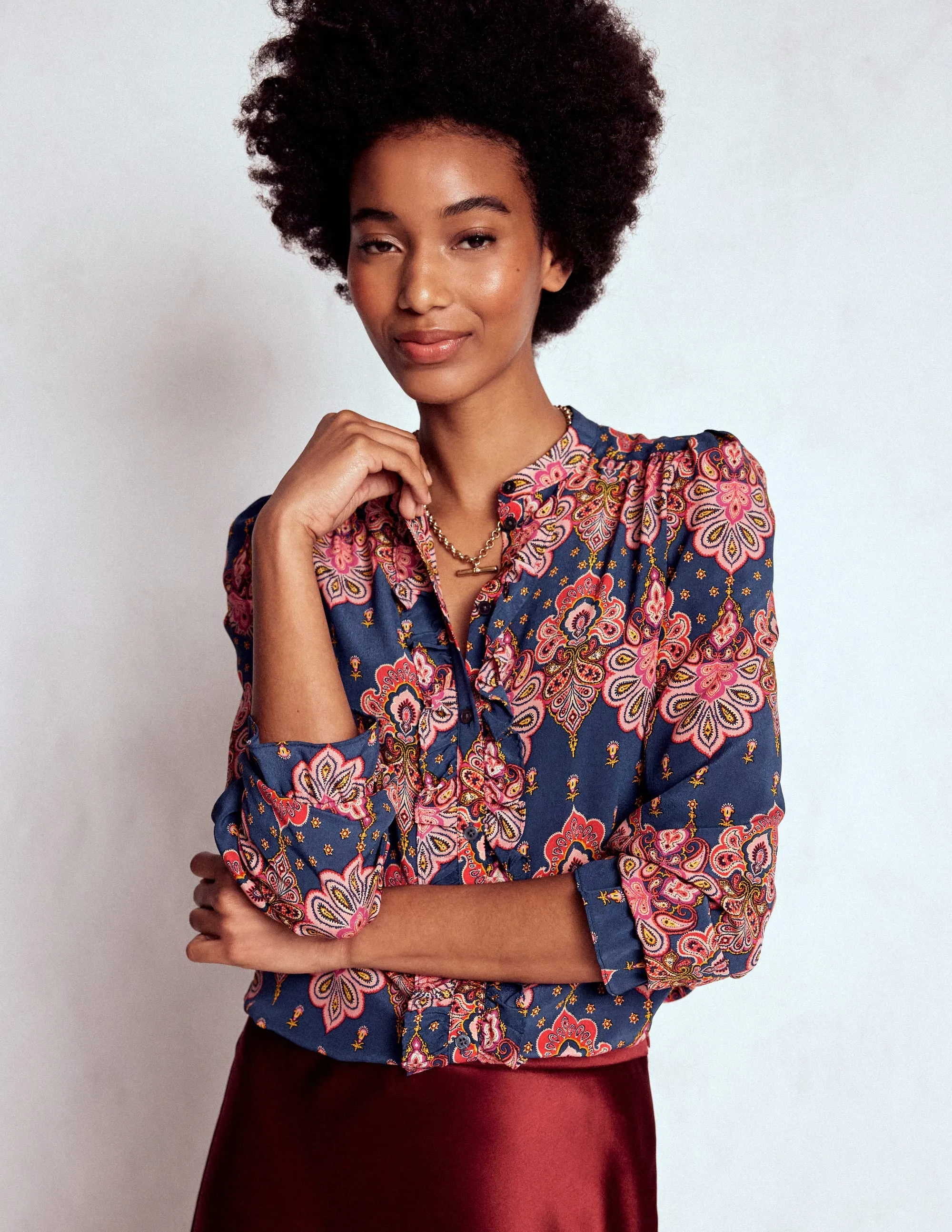Rubberized grip Non Irritating Seams Work And Play Alice Frill Front Silk Top-Navy, Embellished Paisley