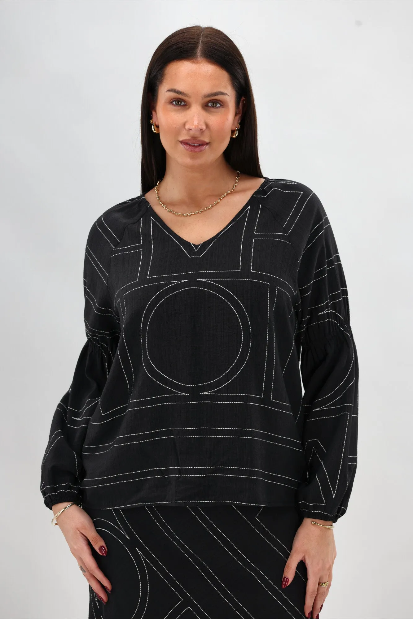 Shine On Label Rashin V Neck Top Black Print Wrinkle Free Texture